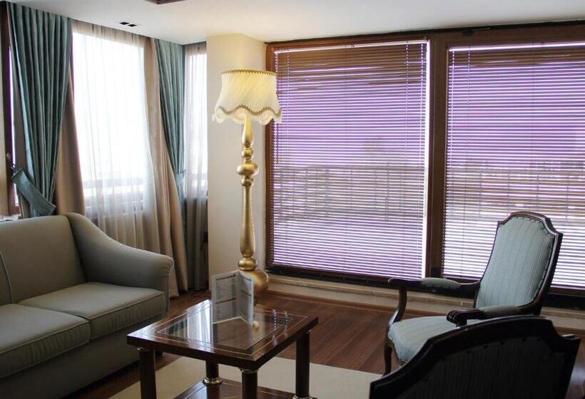 اتاق لوکس, Artiç