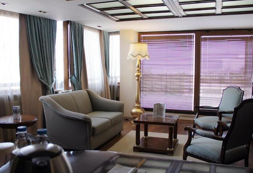 اتاق لوکس, Artiç