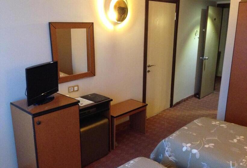 اتاق خانوادگی, Artiç