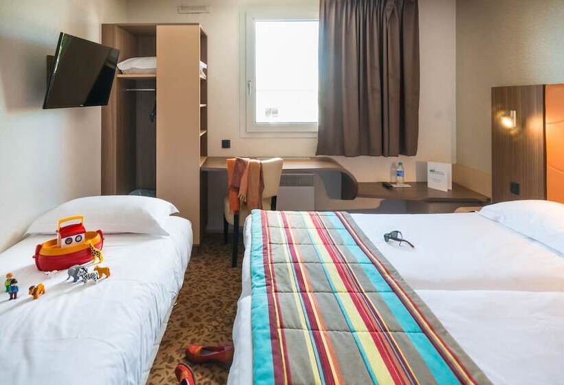Номер Стандарт Трехместный, Brit Hotel Le Kerann Nantes St Herblain   Zac De La Lorie