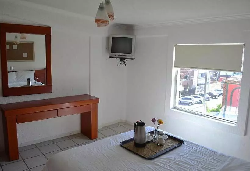 سوئیت 2 خوابه, Campestre Inn