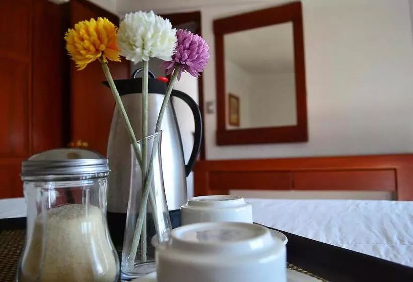 سوئیت 2 خوابه, Campestre Inn