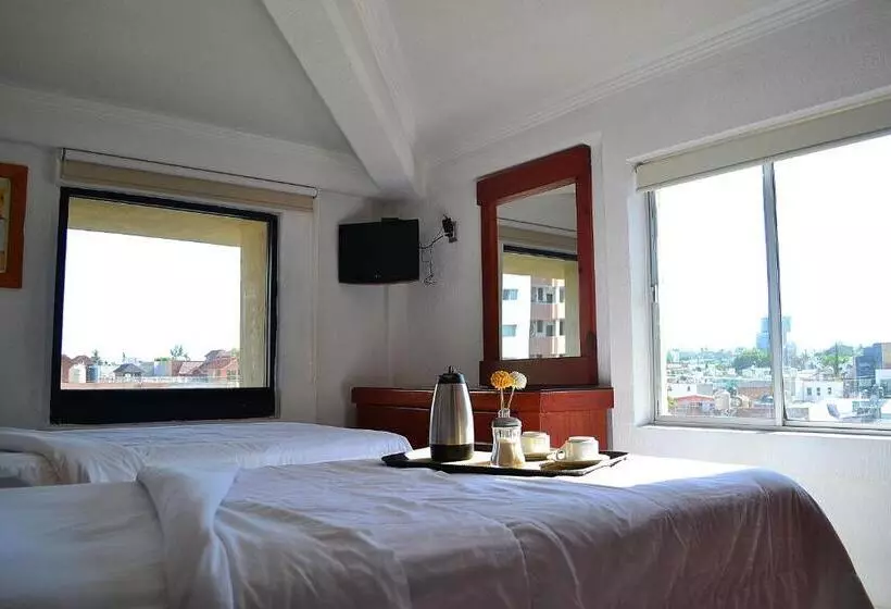 سوئیت 2 خوابه, Campestre Inn