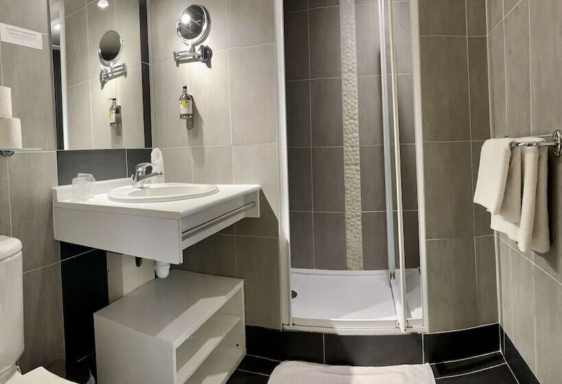 스탠다드 룸, Château Corneille