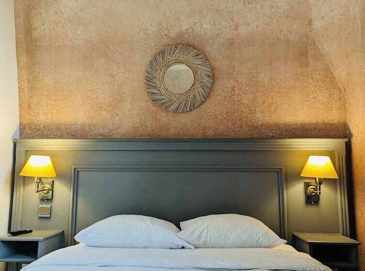 스탠다드 룸, Château Corneille