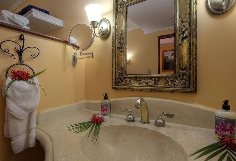 غرفة ديلوكس, Cuna Del Angel