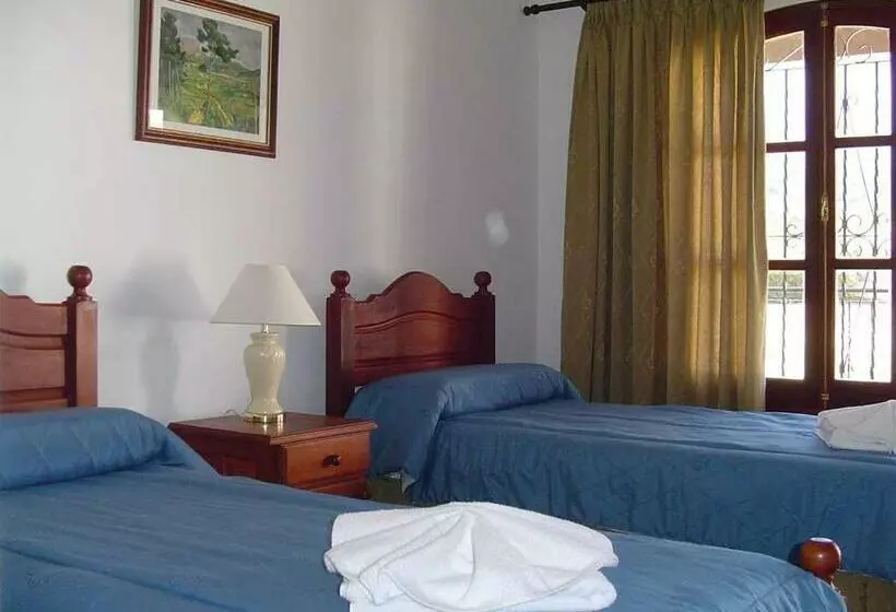 اتاق خانوادگی, El Cortijo Apart