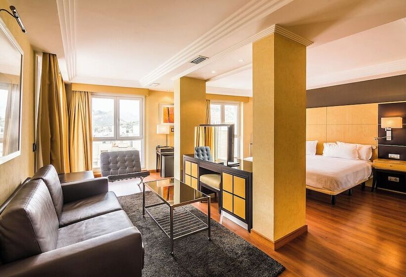 جناح, El Exe Almería Centro