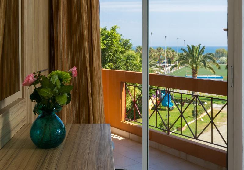 스탠다드 룸, Elotia