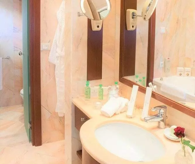 オーシャンビュージュニアスイート, Grande Albergo Delle Rose