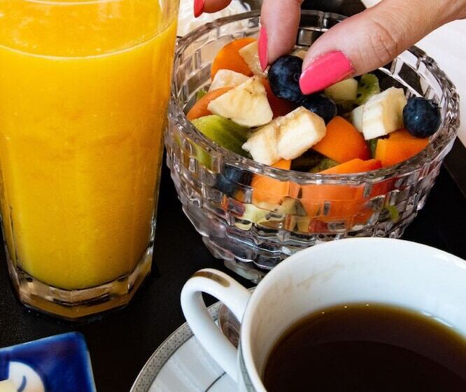 جناح جونيور مطلّ علي البحر, Grande Albergo Delle Rose