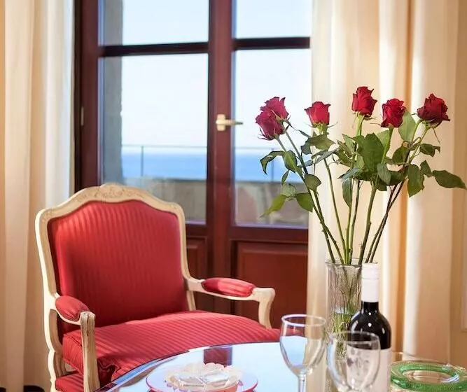 オーシャンビュースイート, Grande Albergo Delle Rose
