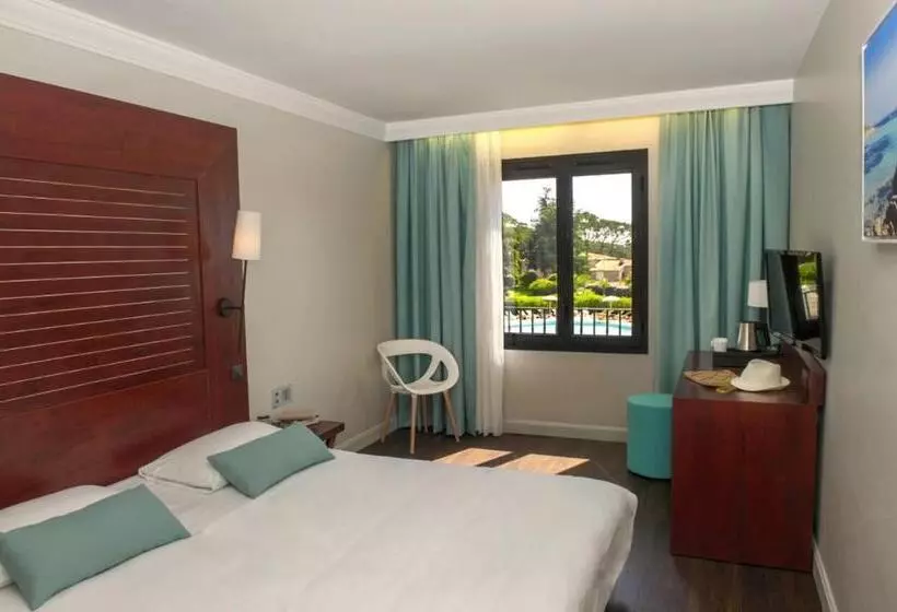 اتاق استاندارد یک نفره, Les Jardins De Saintemaxime