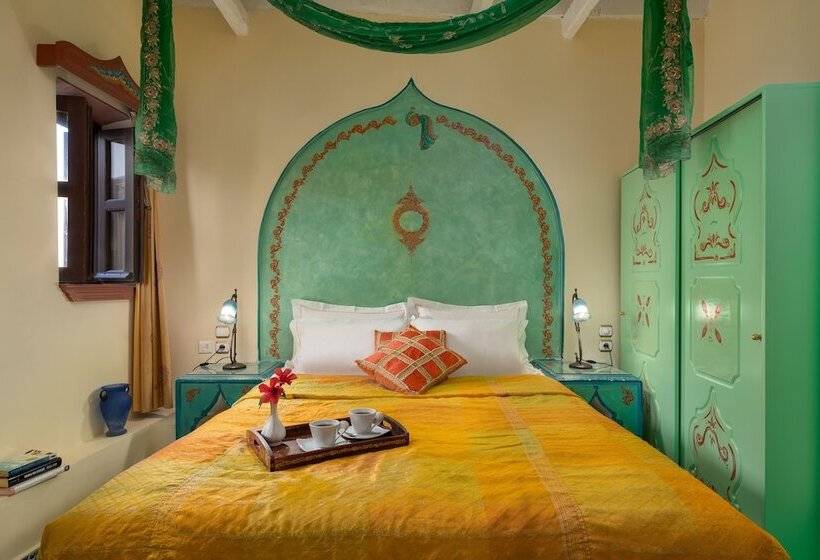 غرفة ديلوكس, Nikos Takis Fashion Boutique