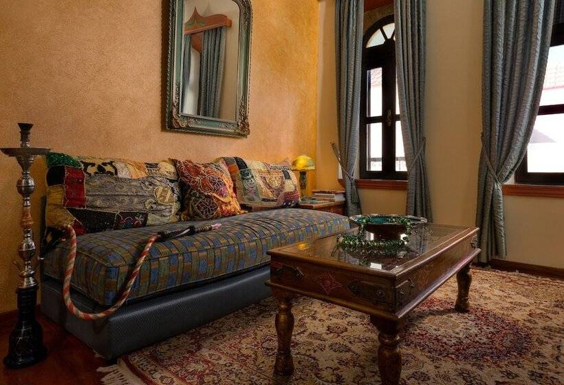 جناح ديلوكس مطل على البحر, Nikos Takis Fashion Boutique