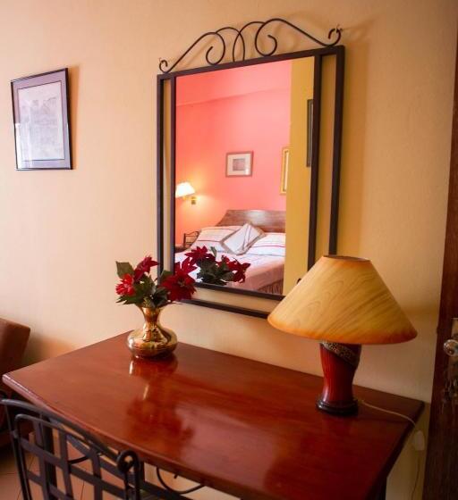 اتاق استاندارد سه نفره, Santo Domingo