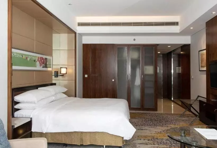 Premium-huone, Sheraton Grand Shanghai Pudong Hotel & Residences