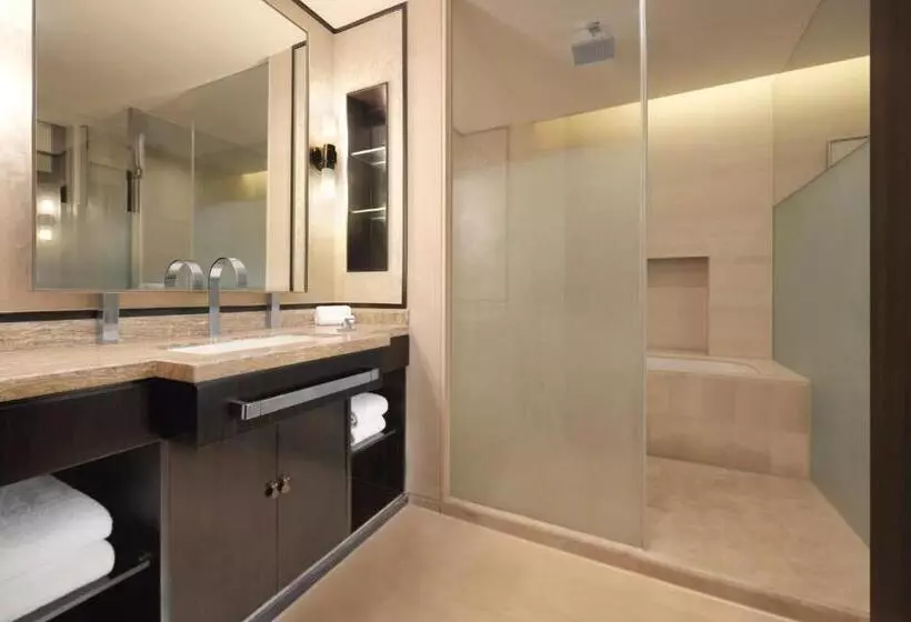 Executive-huone King-vuode, Sheraton Grand Shanghai Pudong Hotel & Residences