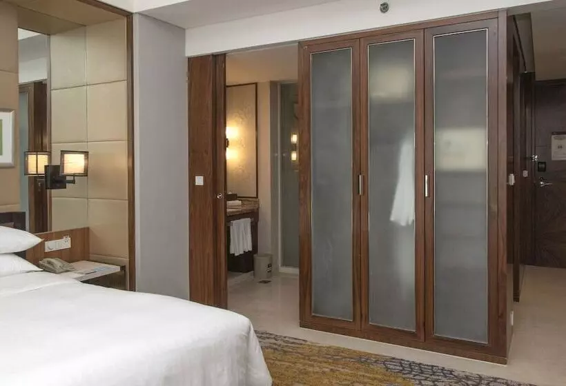 Premium-huone, Sheraton Grand Shanghai Pudong Hotel & Residences