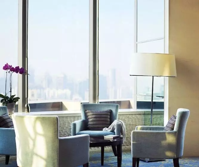 Executive-huone, Sheraton Grand Shanghai Pudong Hotel & Residences