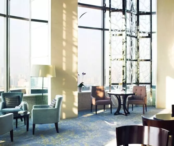 Executive-huone, Sheraton Grand Shanghai Pudong Hotel & Residences