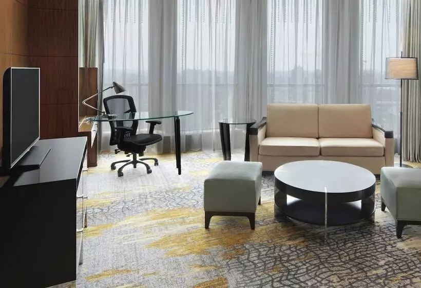 Premium-sviitti, Sheraton Grand Shanghai Pudong Hotel & Residences
