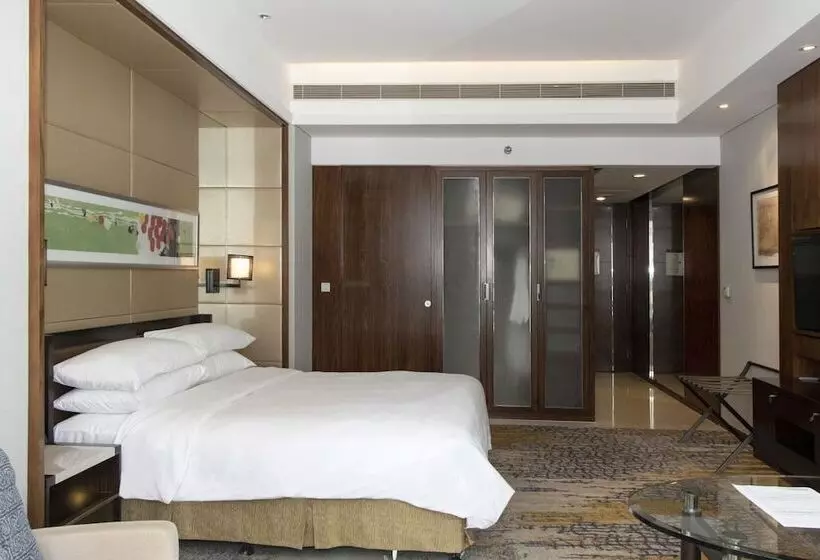 Executive-huone, Sheraton Grand Shanghai Pudong Hotel & Residences