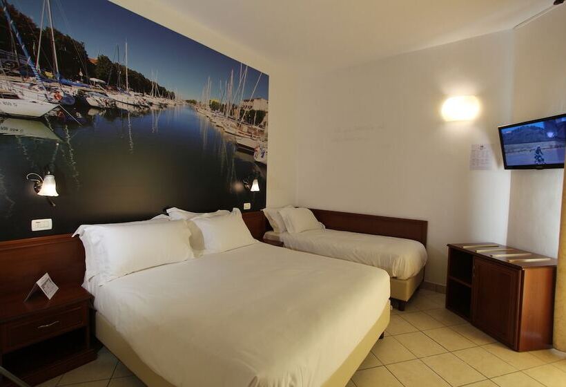 اتاق استاندارد سه نفره, Sovrana Hotel & Spa