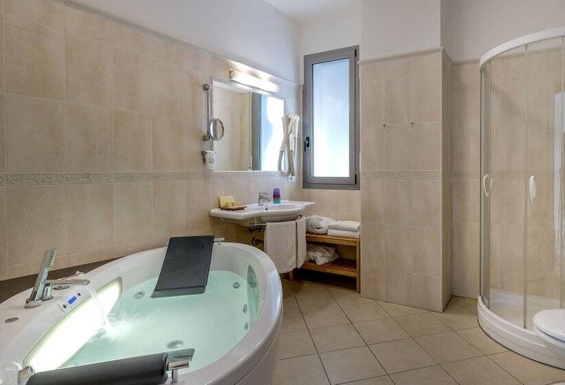سوییت جونیور, Sovrana Hotel & Spa