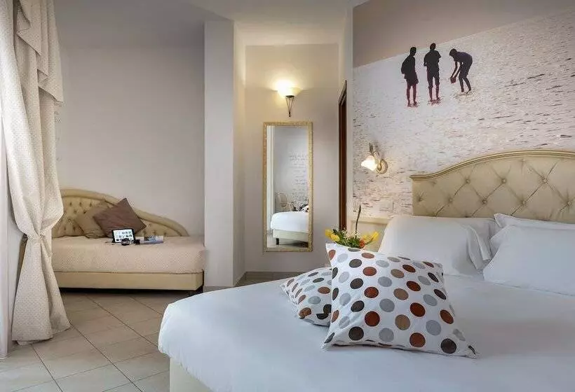 سوییت جونیور, Sovrana Hotel & Spa