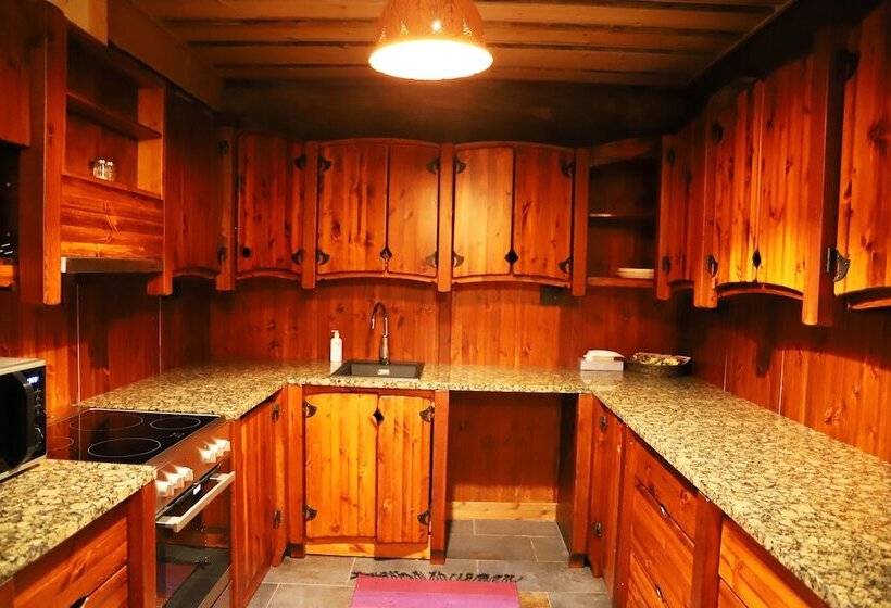 غرفة ديلوكس, Kakslauttanen Arctic Resort   Igloos And Chalets