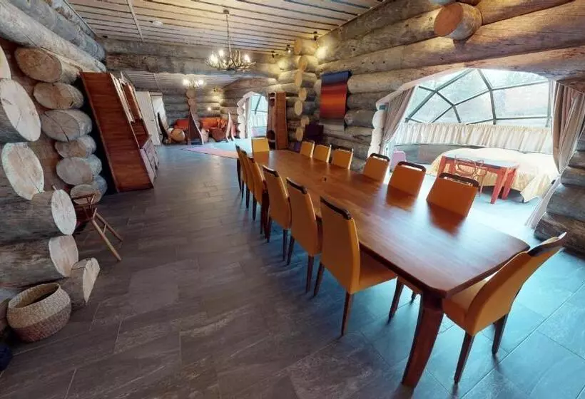 اتاق لوکس, Kakslauttanen Arctic Resort   Igloos And Chalets