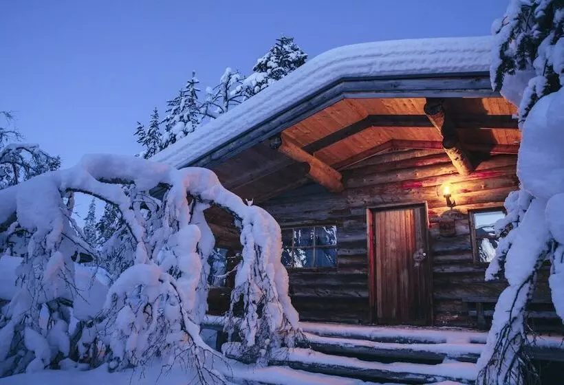 کلبه ییلاقی, Kakslauttanen Arctic Resort   Igloos And Chalets