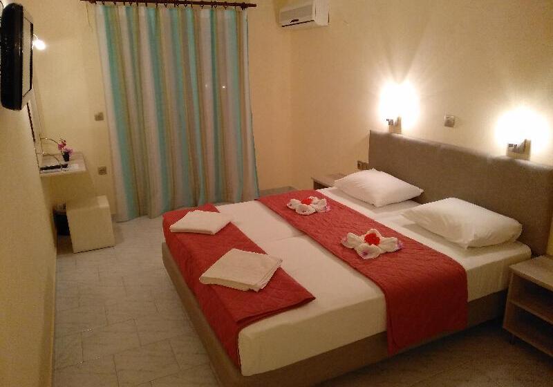 スーペリアールーム, Leonidas Hotel & Studios