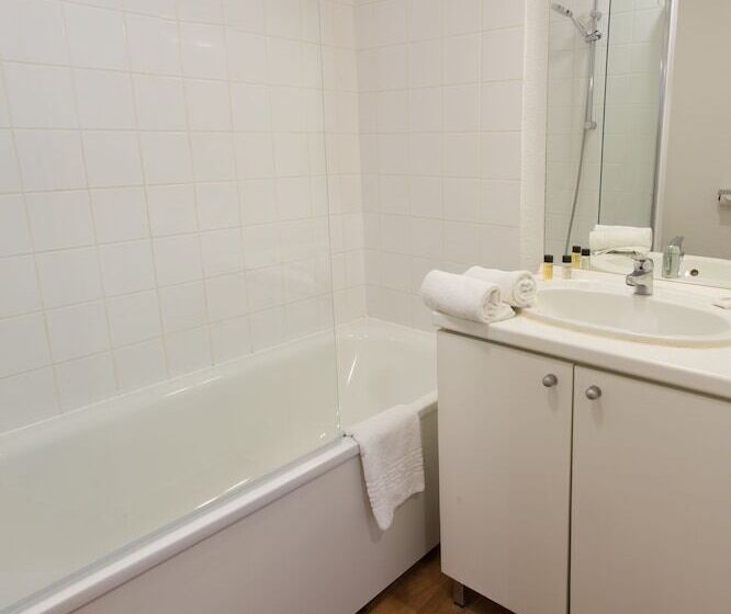 استودیوی استاندارد, Séjours & Affaires Reims Clairmarais