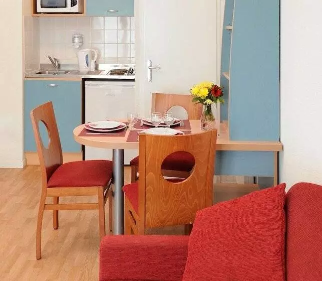 استودیوی استاندارد, Séjours & Affaires Reims Clairmarais