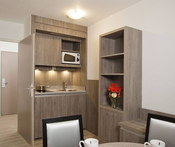 استودیوی استاندارد, Séjours & Affaires Reims Clairmarais