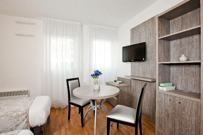Студия Стандарт, Séjours & Affaires Reims Clairmarais