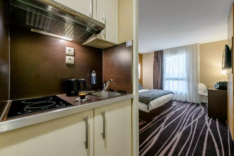 スーペリアスタジオ, Comfort Aparthotel Bordeaux Begles Arena