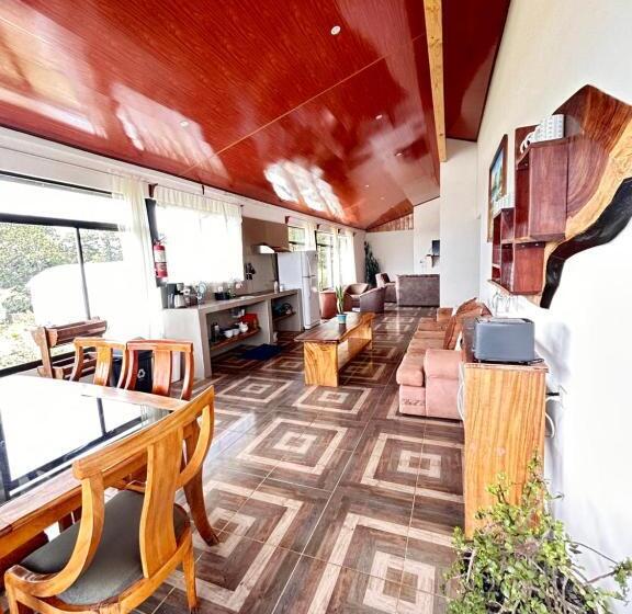 ویلای 3 خوابه, Monteverde Ecolove