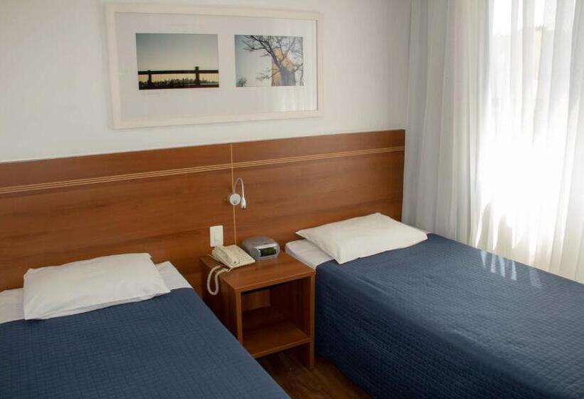 스탠다드 룸, Aparthotel Twin Towers