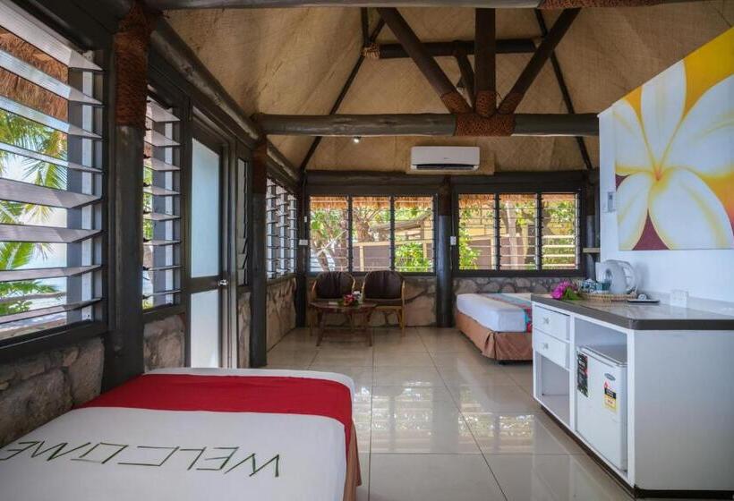 بنجلو قياسى, Beachcomber Island Resort