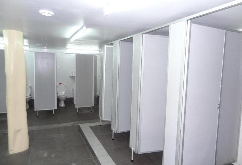 سرير فى غرفة مشتركه, Beachcomber Island Resort