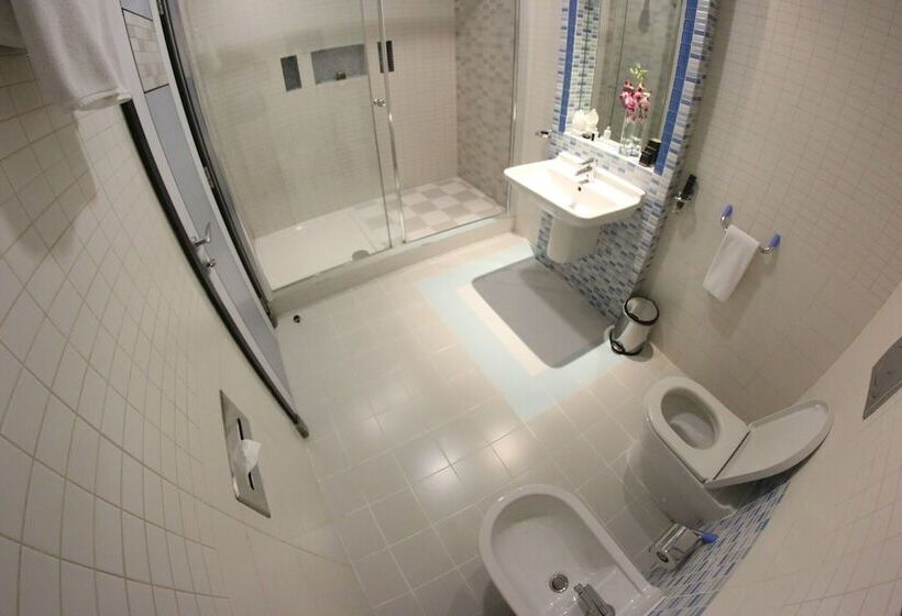 سوییت با چشم‌انداز دریا, Elite Resort & Spa