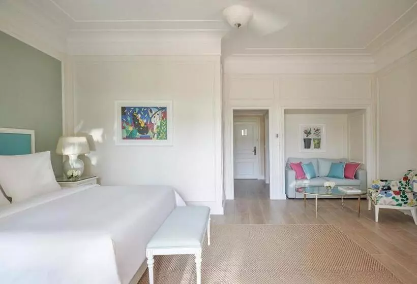 キングサイズベッドのスタンダードルーム, Four Seasons Hotel Alexandria At San Stefano