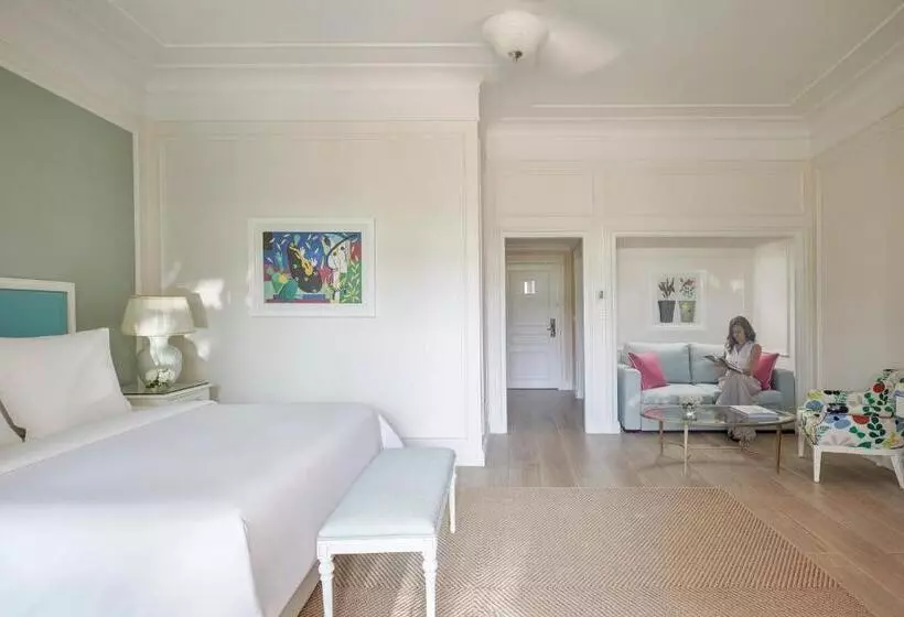 キングサイズベッドのスタンダードルーム, Four Seasons Hotel Alexandria At San Stefano