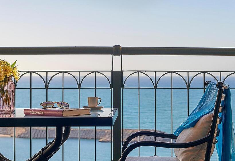 اتاق استاندارد با تخت بزرگ, Four Seasons Hotel Alexandria At San Stefano