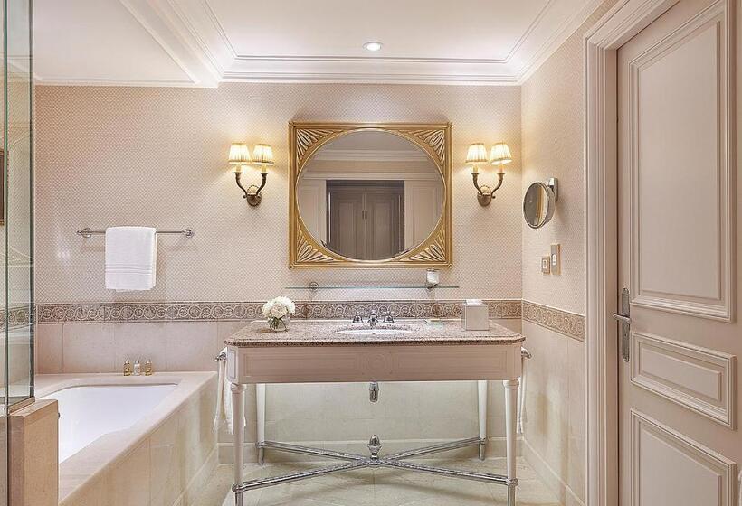 اتاق استاندارد با تخت بزرگ, Four Seasons Hotel Alexandria At San Stefano