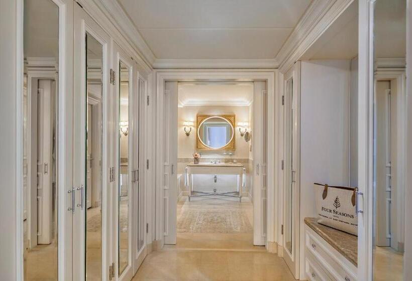 سوئیت اجرایی با تخت کینگ, Four Seasons Hotel Alexandria At San Stefano