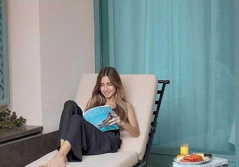 キングサイズベッドのスタンダードルーム, Four Seasons Hotel Alexandria At San Stefano